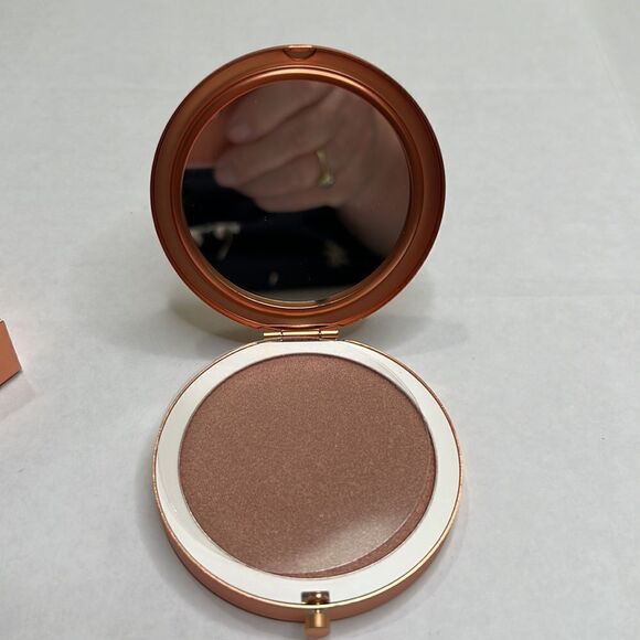 Storybook Cosmetics Hunger Games Revolution Highlighter Collection NIB - Picture 8 of 11